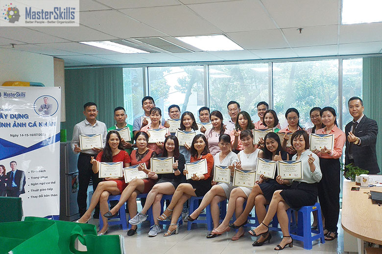 khóa học “Xây Dựng Hình Ảnh Cá Nhân” tại Công Ty Standard chem & Pharm
