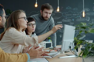 Hình minh họa khóa học Kỹ Năng Tư Duy Logic trong môi trường làm việc